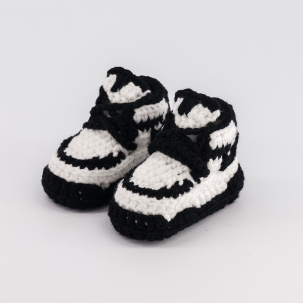 Baby Crochet Sneakers - Dunk Panda - Baby Sneakers Shop - unisex baby crochet shoes